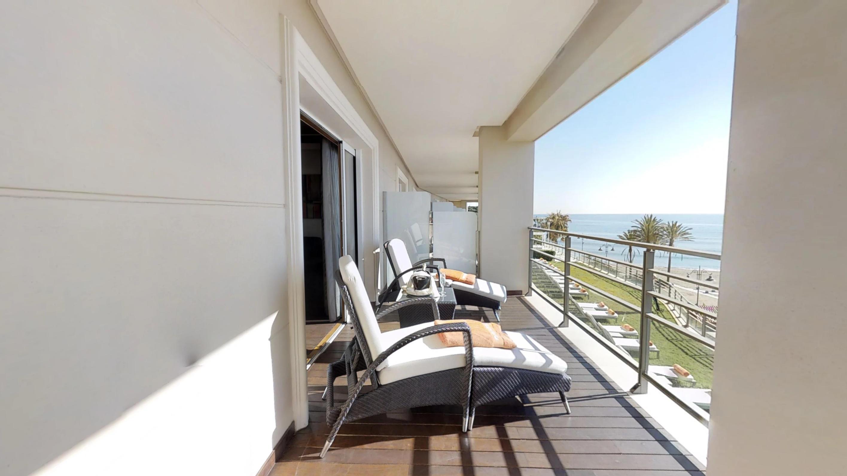 Vincci Seleccion Aleysa Hotel Беналмадена Екстериор снимка A balcony