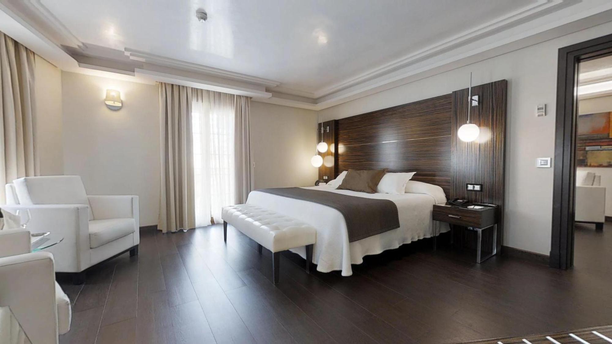 Vincci Seleccion Aleysa Hotel Беналмадена Екстериор снимка A room at the hotel