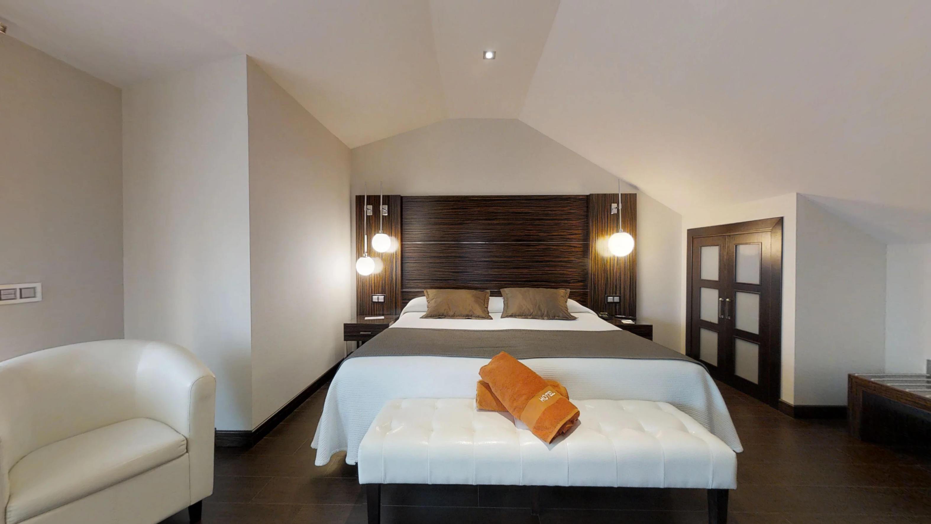 Vincci Seleccion Aleysa Hotel Беналмадена Екстериор снимка A bedroom at the hotel