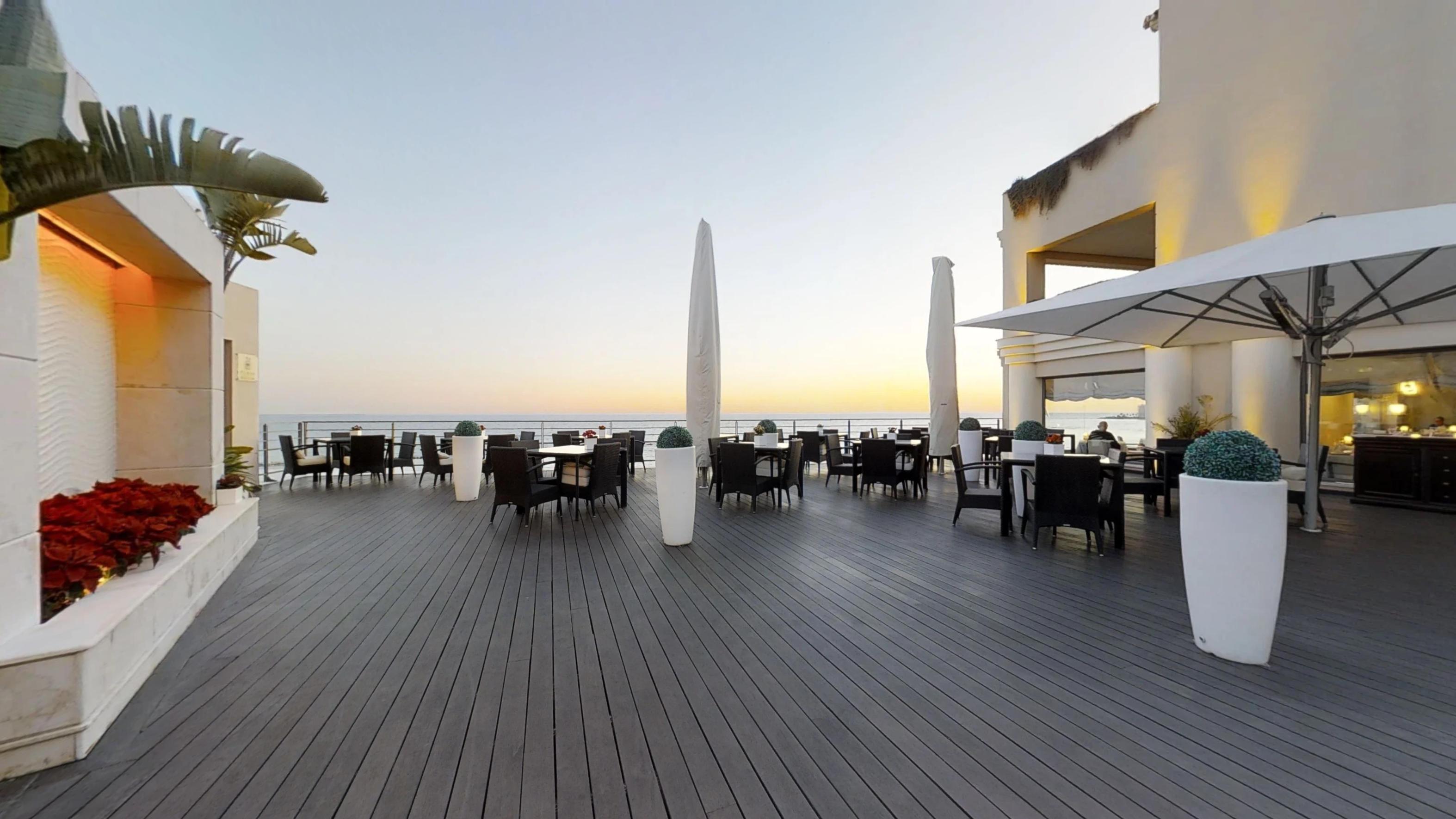 Vincci Seleccion Aleysa Hotel Беналмадена Екстериор снимка The Deck