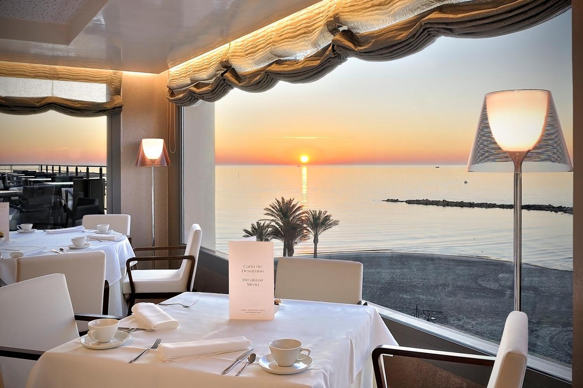 Vincci Seleccion Aleysa Hotel Беналмадена Екстериор снимка Restaurant