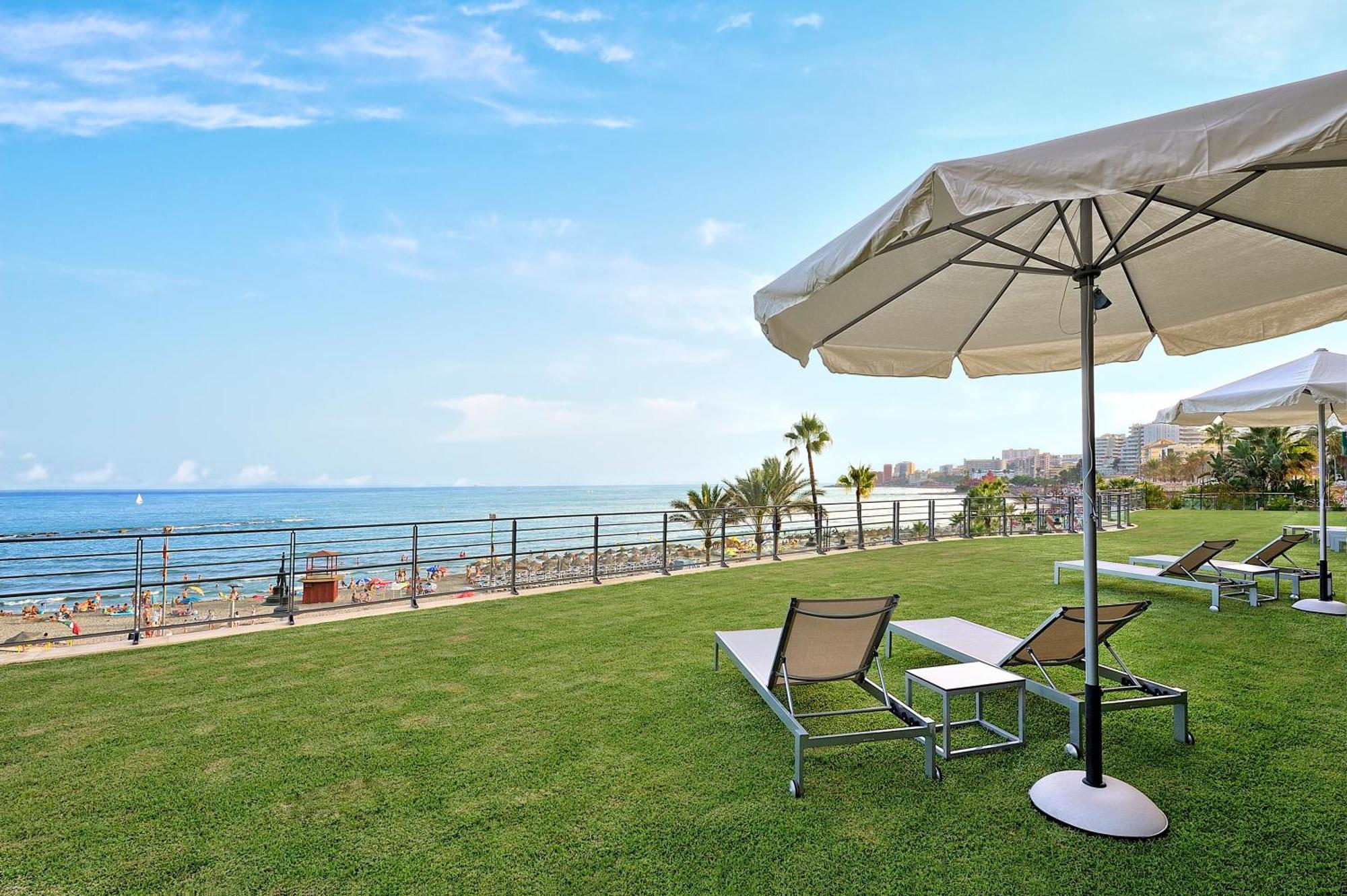 Vincci Seleccion Aleysa Hotel Беналмадена Екстериор снимка The beach at the Dan Hotel